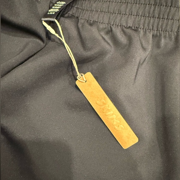 Skims Dolphin Short L - Picture 3 of 3